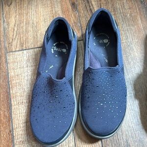 B Zees Women's Navy Slip-On Shoes